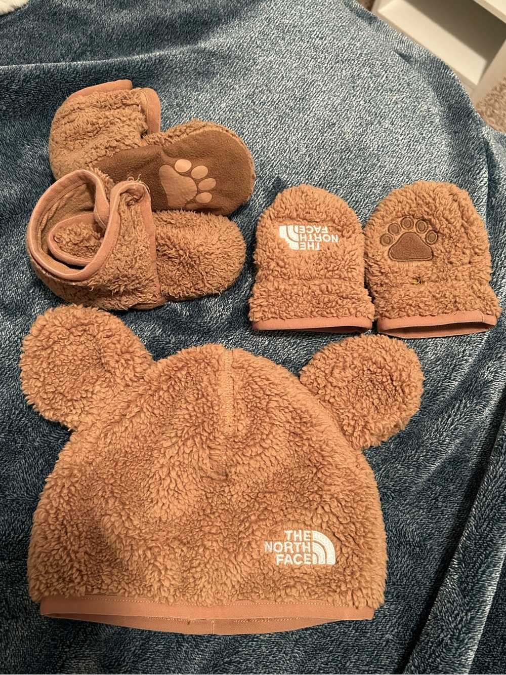The North Face Baby Toddler slippers, mittens and hat